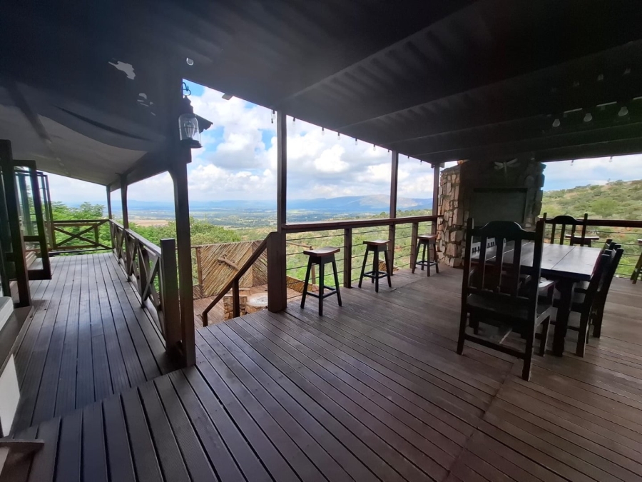 5 Bedroom Property for Sale in Waterkloof East North West